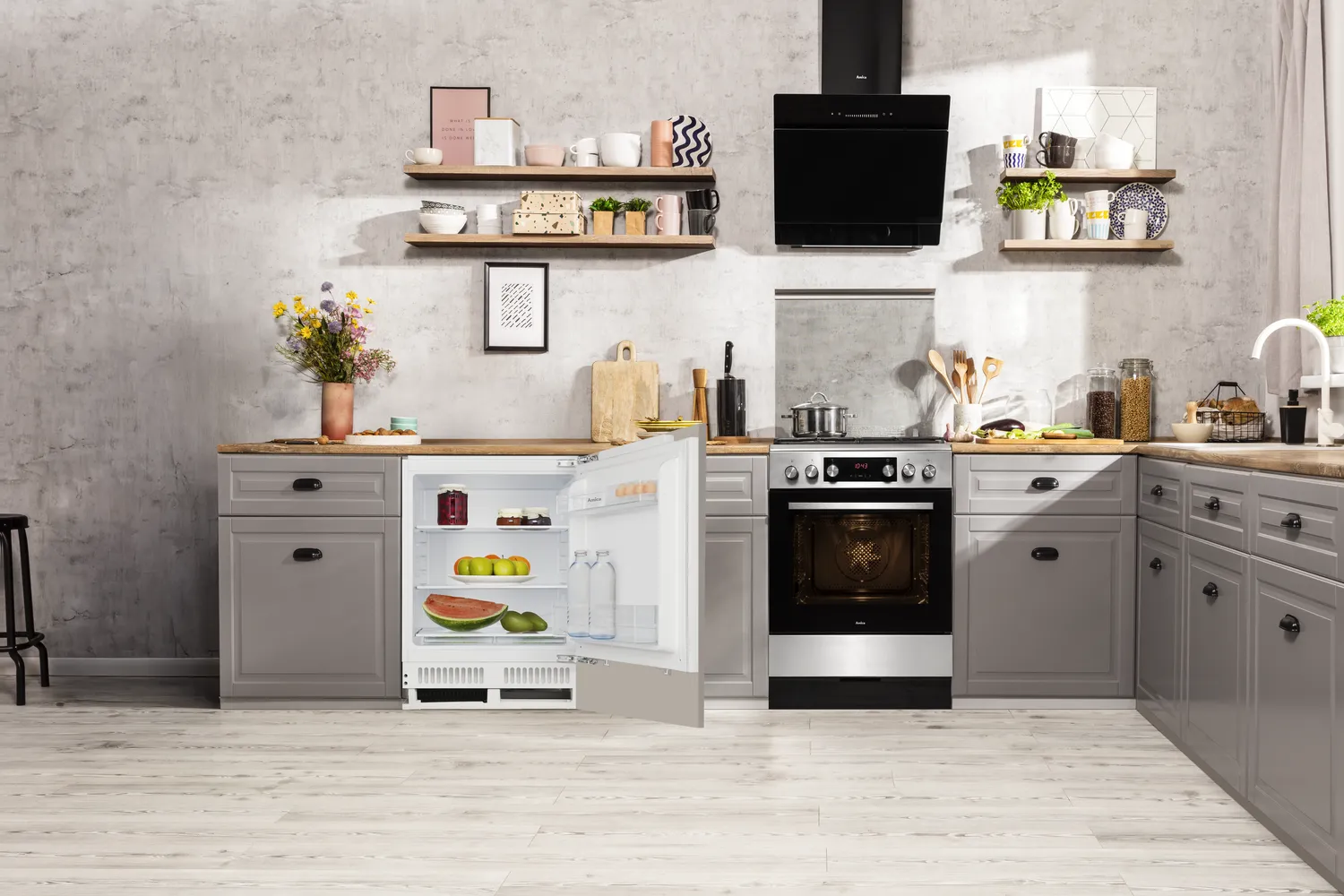Unterbau-Vollraum-Kühlschrank, 820 mm Nische, Festtür-Technik Unterbau-Vollraum-Kühlschrank, 820 mm Nische, Festtür-Technik