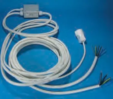 Energiesplitter Eco, Zuleitung 2 m + Ableitungen 2 x 2 m