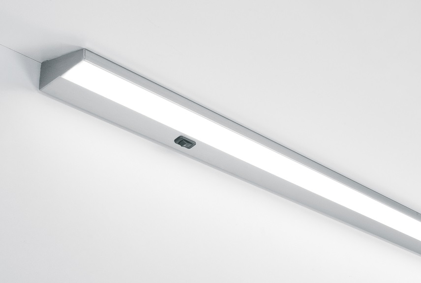 Lichtband Schrägleuchte KombiLED, Edelstahl, 450 mm, 8 Watt Lichtband Schrägleuchte KombiLED, Edelstahl, 450 mm, 8 Watt