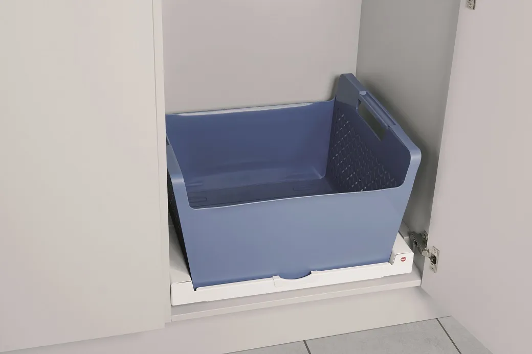 Hochschrank-System, Wäschekorb blau