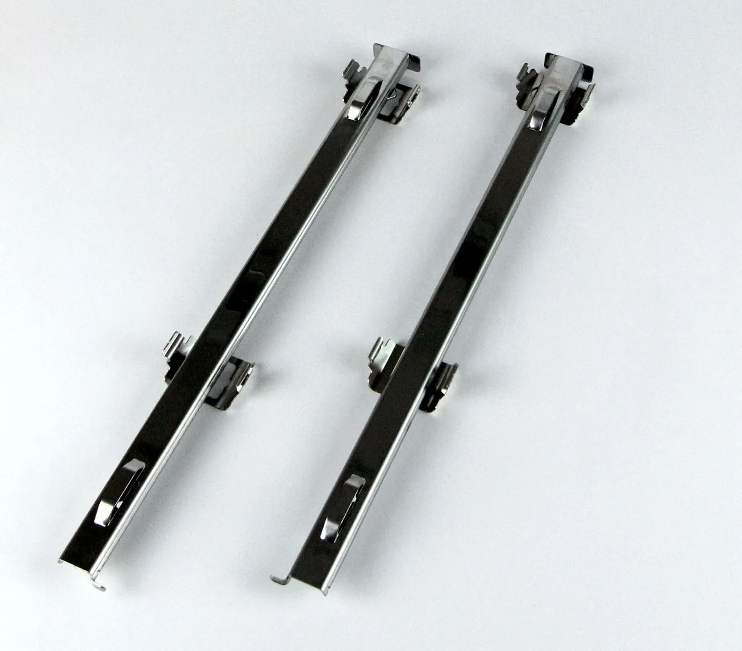 XXL Teleskop-Auszugsschienen-Paar (L-R) - Vollauszug (für 77l Backraum) XXL Teleskop-Auszugsschienen-Paar (L-R) - Vollauszug (für 77l Backraum)